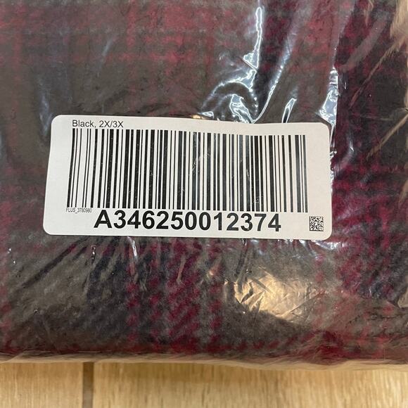 Denim & Co Plaid Fleece Poncho Top 2X/3X Red Black Pullover Plaid Cape QVC NWT - Picture 10 of 10